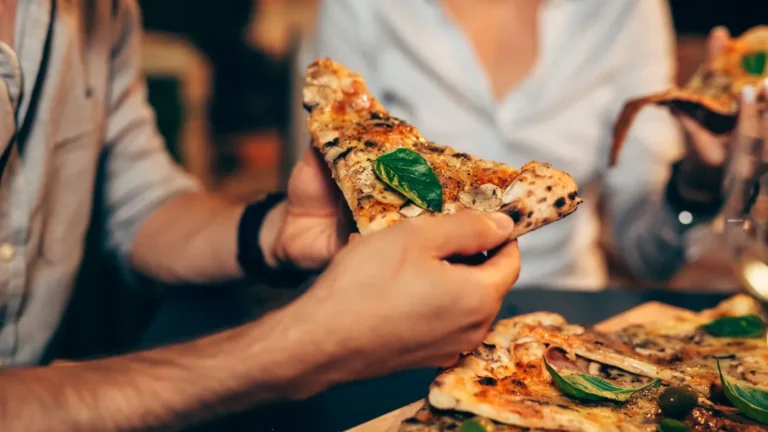 The Best Pizza in South Africa: A Guide to Satisfy Your Cravings