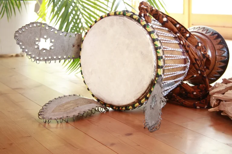 scimitar drum